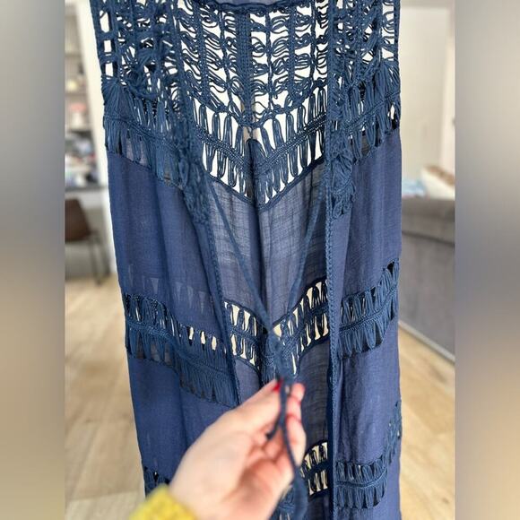 Neiman Marcus crochet cover up! Size M - Picture 6 of 6